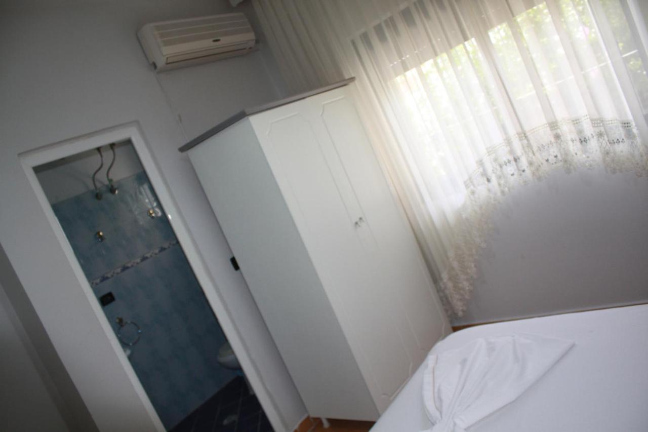 Kanina Hotel&Hostel Sarandë Buitenkant foto
