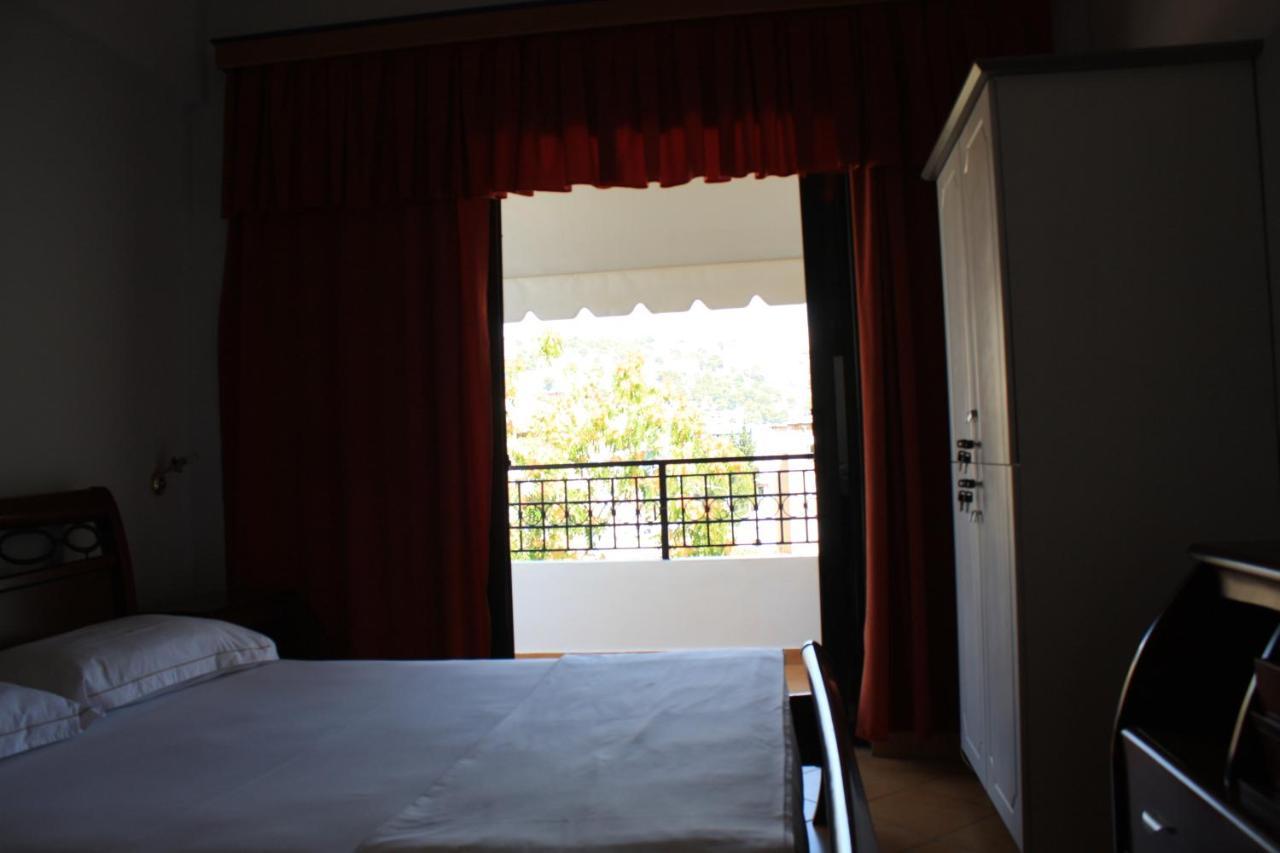 Kanina Hotel&Hostel Sarandë Buitenkant foto