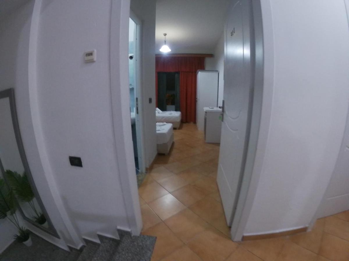 Kanina Hotel&Hostel Sarandë Buitenkant foto